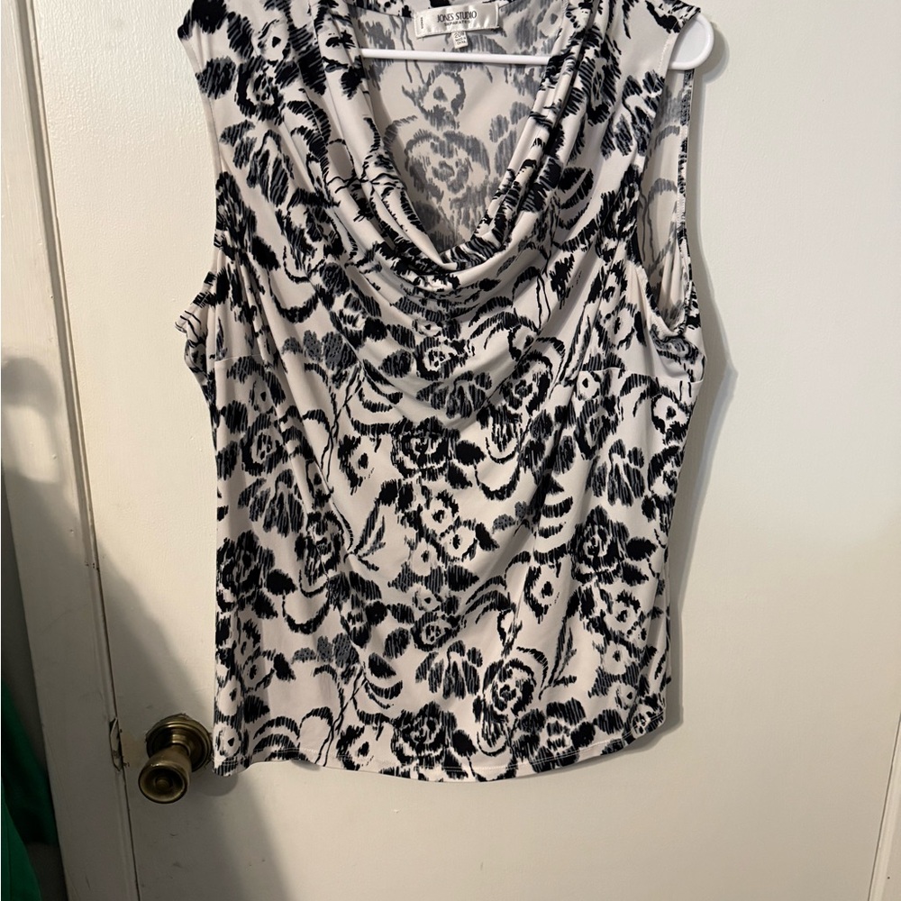 Jones Studio Black and White Floral Cowl Neck Top